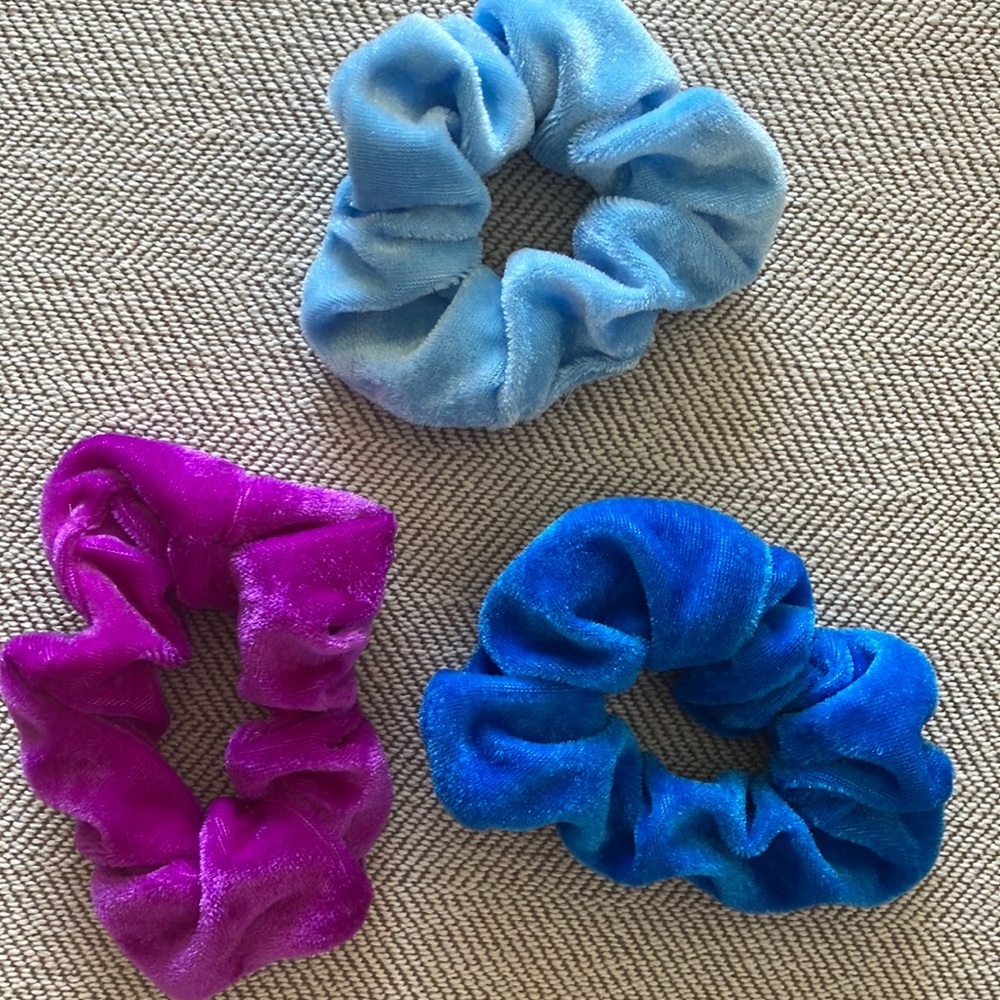 Bundle of 3 scrunchies​